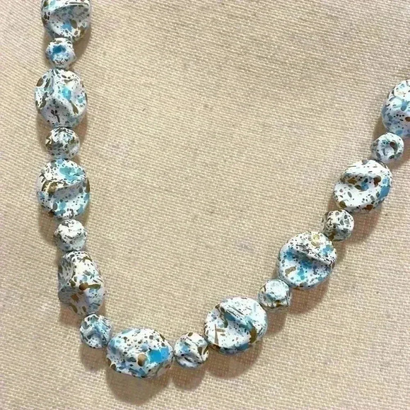 Necklace - Picture 1 of 4